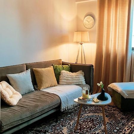 Entire Serviced Apartment With A Beautiful View Τίρανα Εξωτερικό φωτογραφία