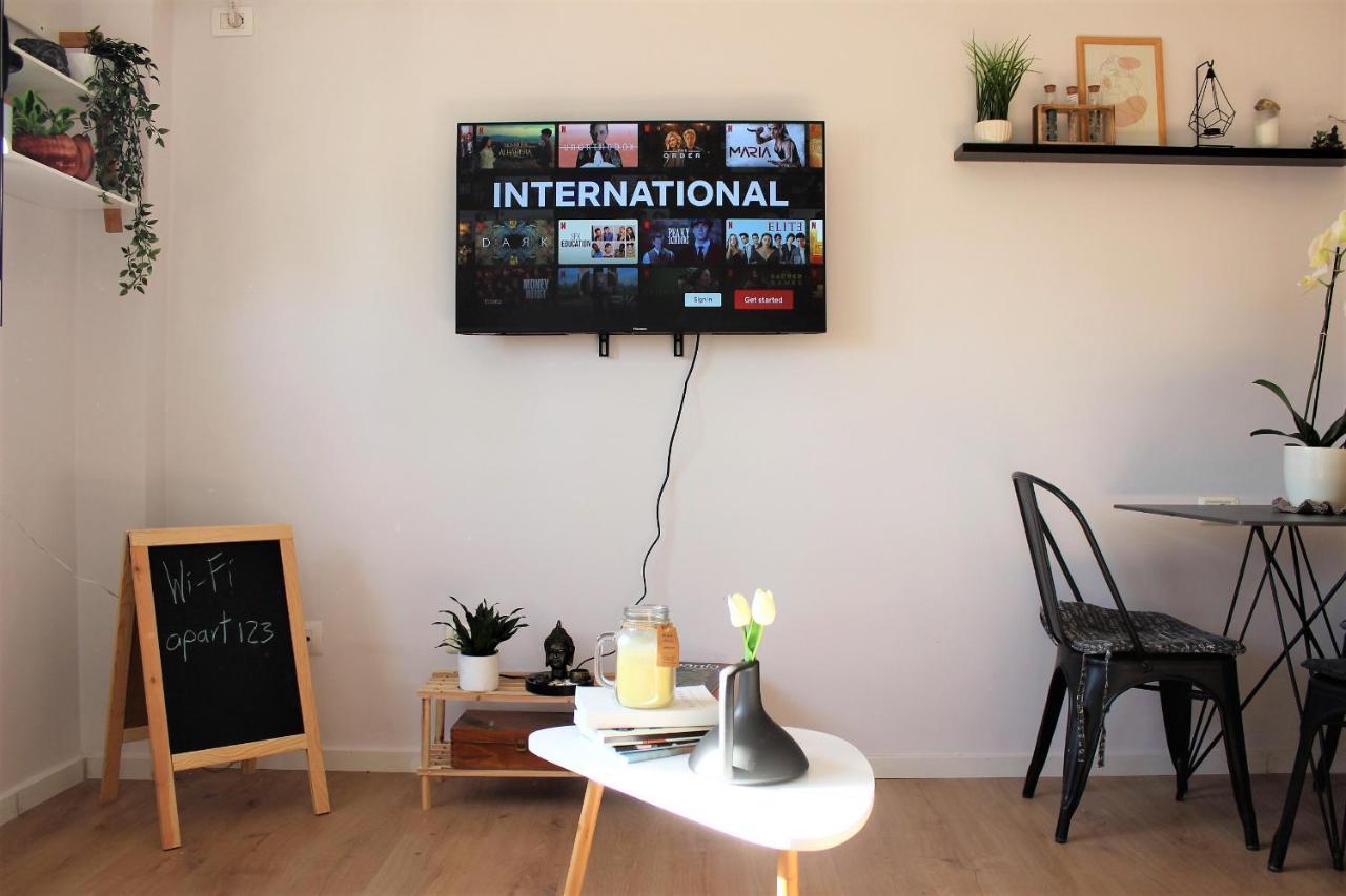 Entire Serviced Apartment With A Beautiful View Τίρανα Εξωτερικό φωτογραφία
