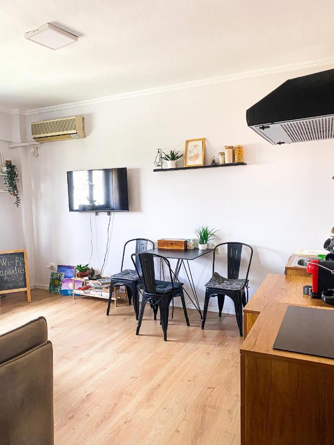 Entire Serviced Apartment With A Beautiful View Τίρανα Εξωτερικό φωτογραφία