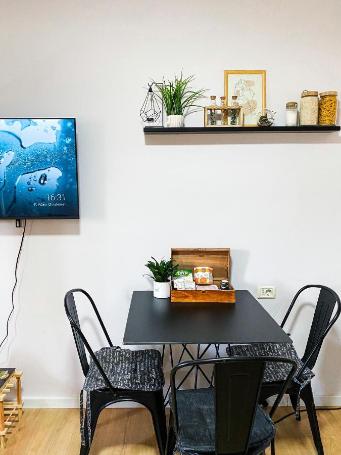 Entire Serviced Apartment With A Beautiful View Τίρανα Εξωτερικό φωτογραφία