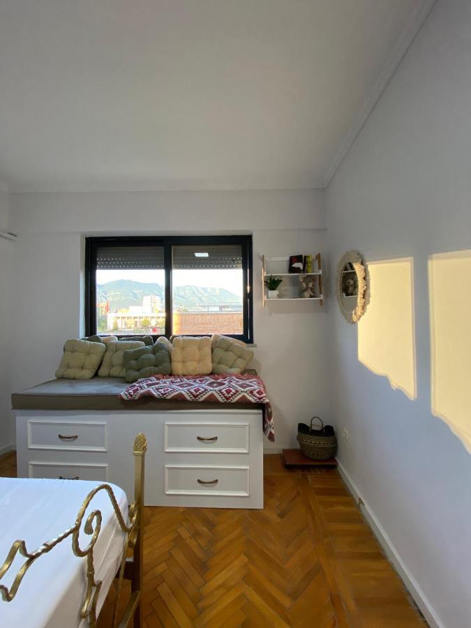 Entire Serviced Apartment With A Beautiful View Τίρανα Εξωτερικό φωτογραφία